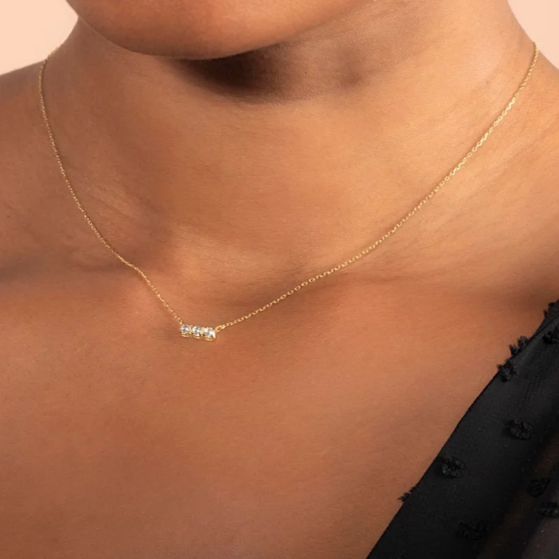 100% Diamond Pendant Necklace Suitable for Womens Round Cut 0.3 3 Stone Silver 925 Jewelry Valentines Day Gift 241018