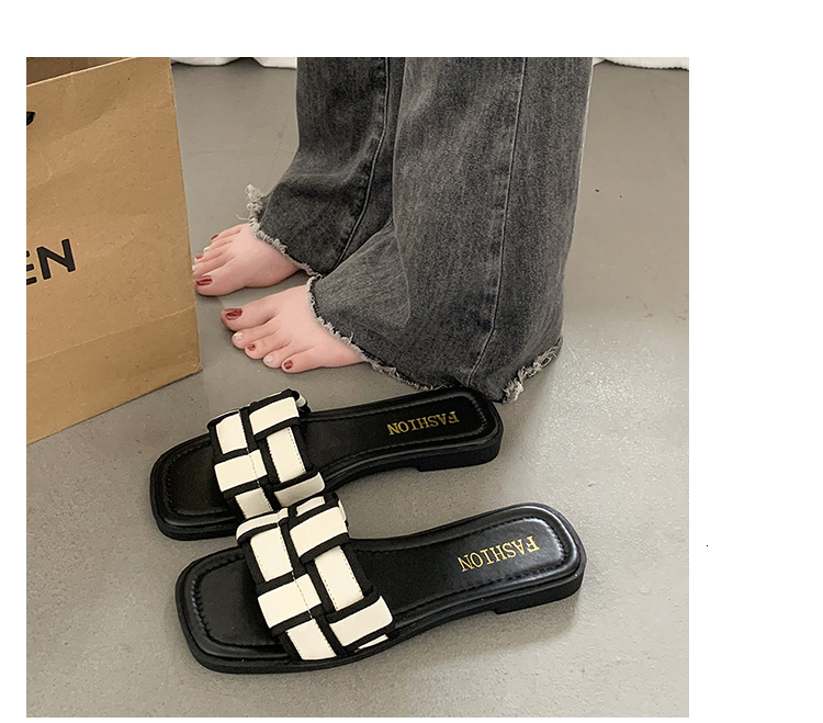2025 anti slip leisure indoor slippers designer slippers outdoor black and white checkered new designer flip beach slippers women's shoes