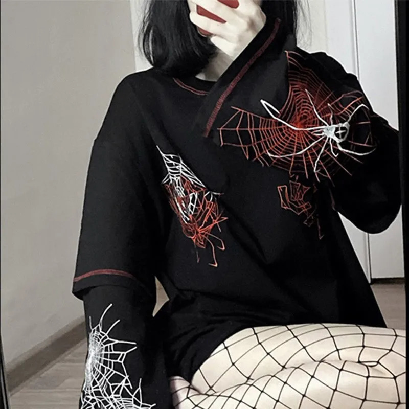 Black womens long sleeved girl Y2K top Gothic Y2K fashion Harajuku spider T-shirt womens Gothic dark street clothing T-shirt 241019