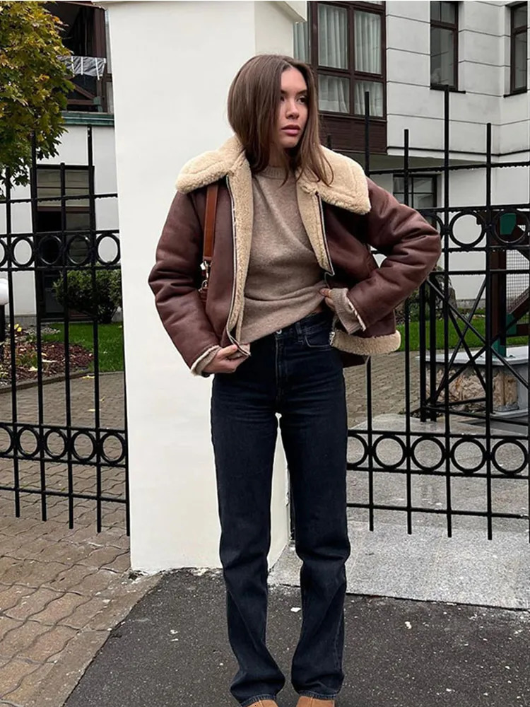 Retro Lamb Woolen Patchwork Short Coat Women Fashion Lapel Long Sleeves Leather Jacket Winter Lady Thick Warm Outerwear 241019