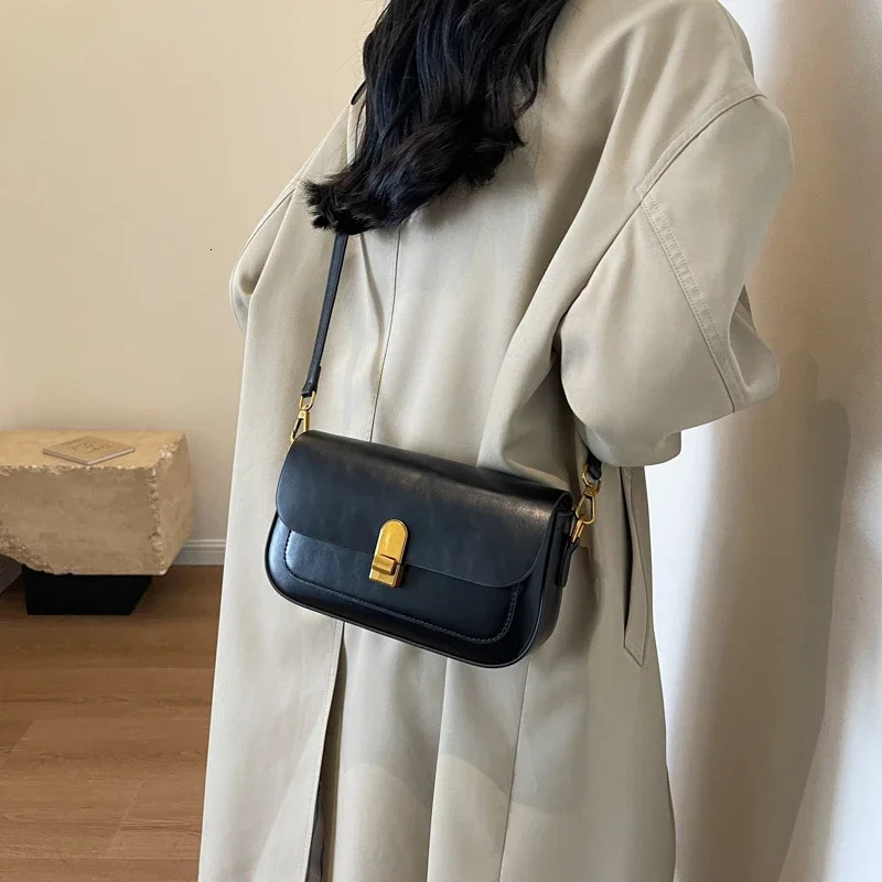 LEFTSIDE Fashion Mini Flip Pu Leather Cross Body Bag for Women Trend er Simple Solid Color Handbags and Wallets 241018