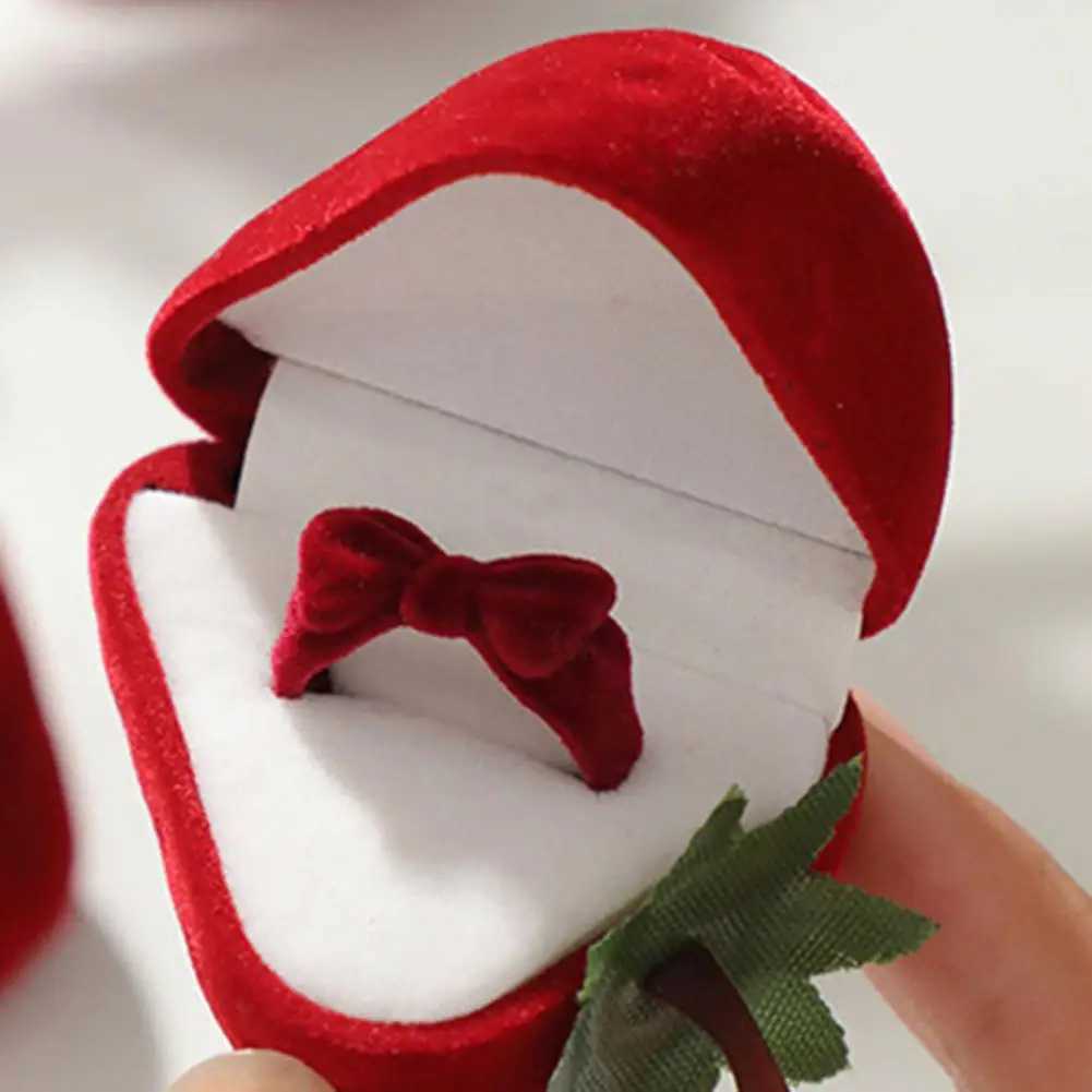2 elegant and cute strawberry ring boxes jewelry storage boxes lined with earrings wedding recommended gift ring boxes W241019