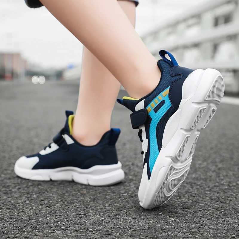 Athletic Outdoor Summer childrens sports shoes boys net breathable running sports shoes lightweight childrens casual shoes outdoor walking sports shoe