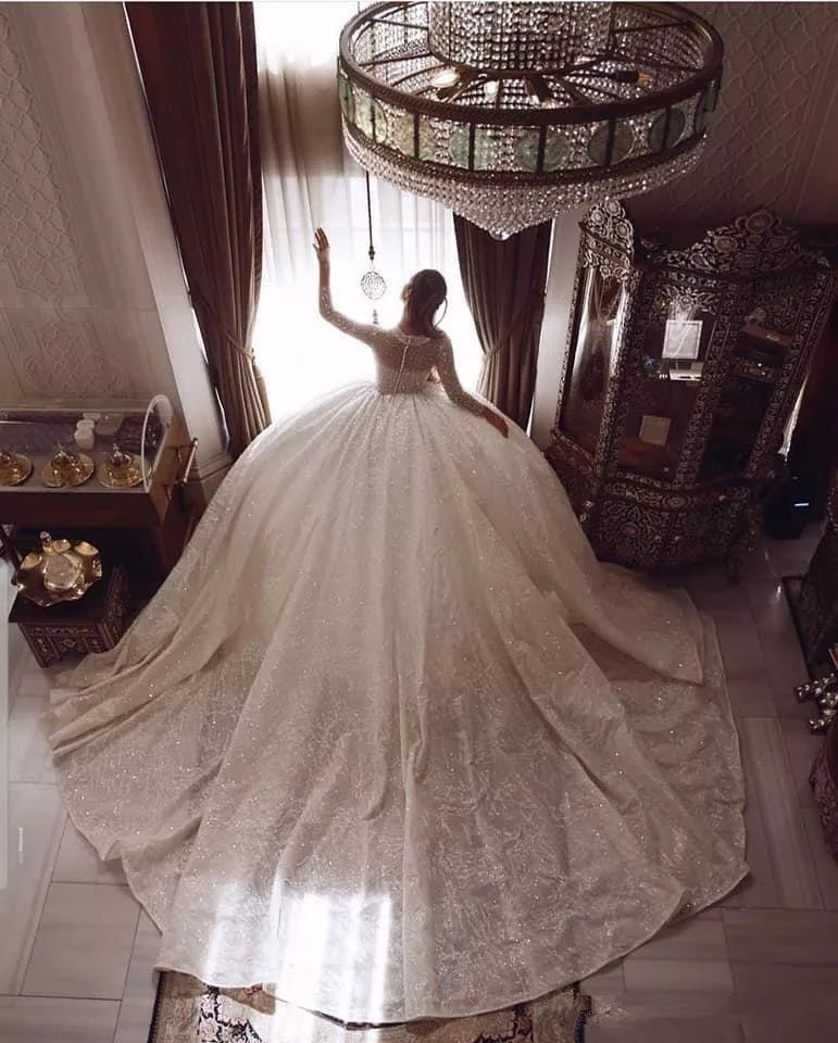Exquisite Ball Gowns Appliques Sequins Beaded High Neck Wedding Dress Long Sleeve Sweep Train Tulle Bridal Dresses Custom Made