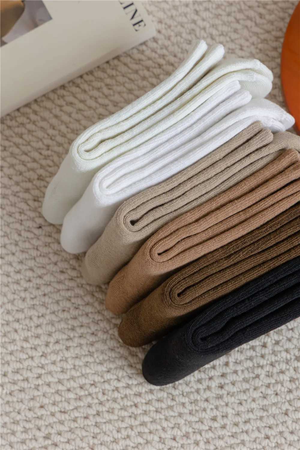1pr Warm Autumn Winter Terry Earth Color Series Brown Color Thick Winter Womens Athletic Socks Womens Mid Tube StockingsXJ241019