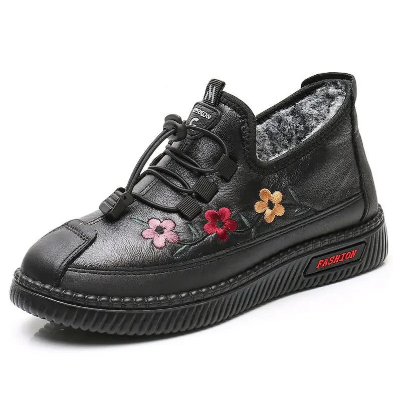 Leather and fur Moccasins womens sports shoes suitable for elderly women soft and comfortable Loafers Zapatos Mujer Chaussures 2024 241018