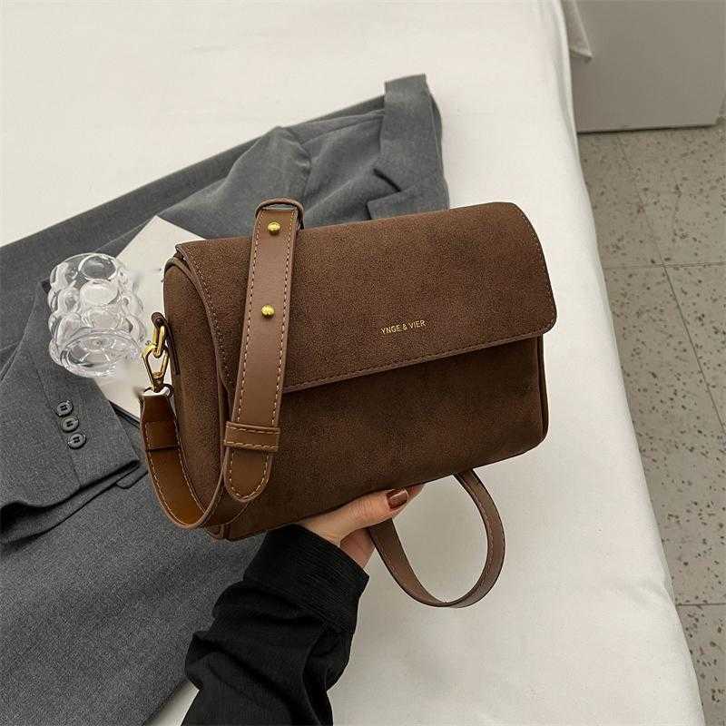 CMM Popular Womens New Trendy and High End Suede Small Square Bag Autumn and Winter Single Shoulder Crossbody Bag