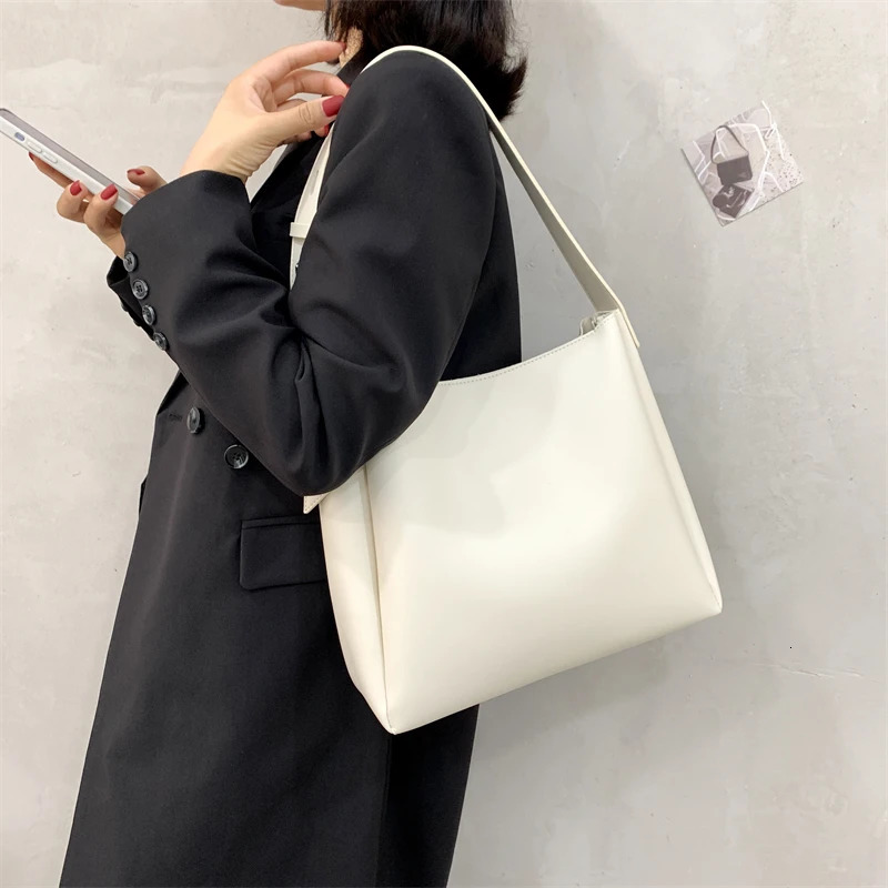 LEFTSIDE Fashion Womens Leather Handbag Mens Simple Large Capacity Shoulder Bag Handbag and Wallet 241018