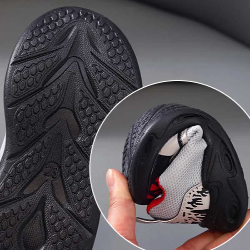 Athletic Outdoor 1-6 years of LED baby luminous shoes boys luminous childrens sports shoes childrens sports shoes anti slip childrens shoes LED flash 