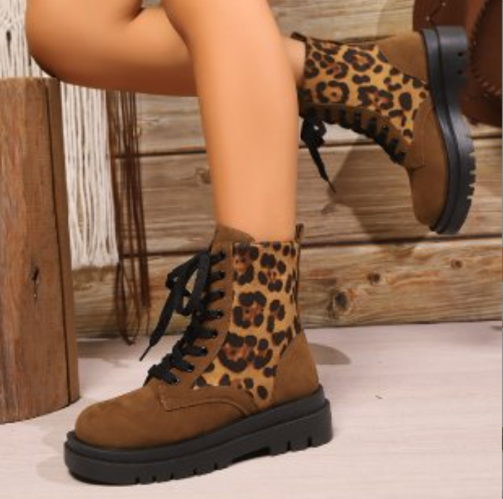 Trendy Leopard Print Lace-Up Boots for Women: Stylish Winter Fashion 1efa