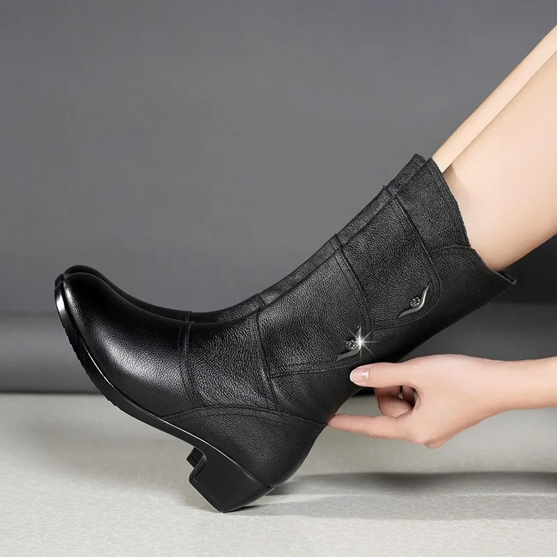 Fashion womens mid boots outdoor anti slip boots zipper waterproof leather boots womens winter boots Botas Mujer 241018