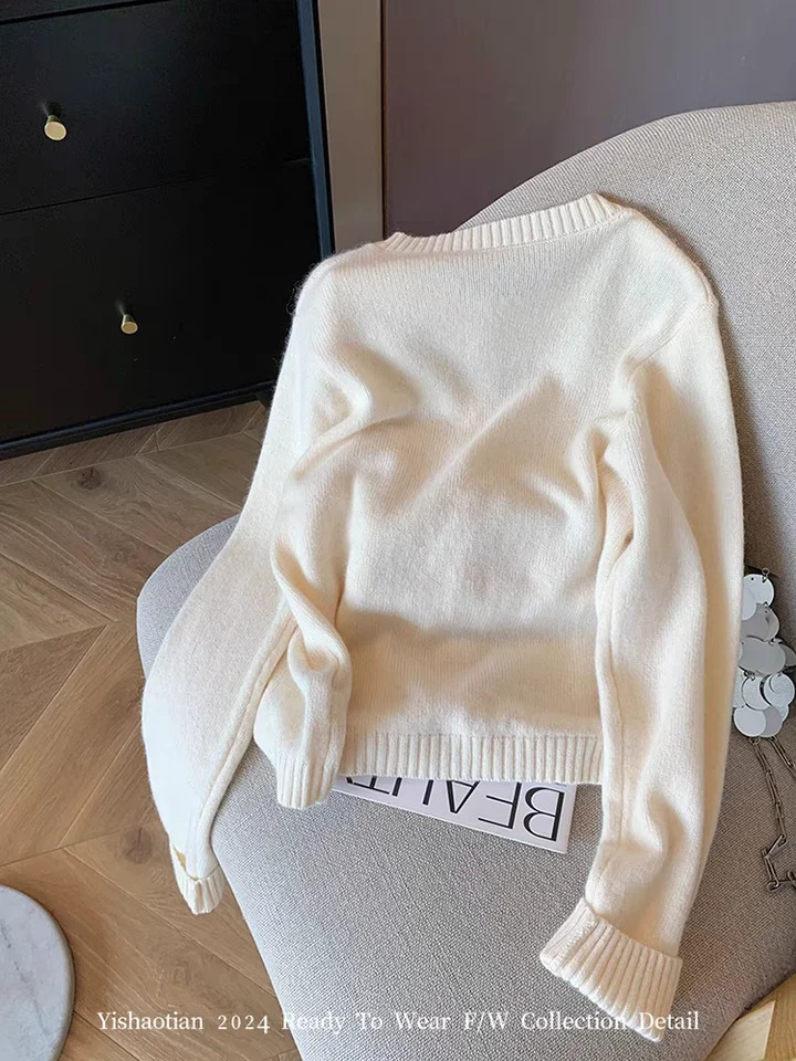 Womens white O-neck cardigan Harajuku Y2k long sleeved knitted cashmere sweater vintage 2000s autumn clothing 241019