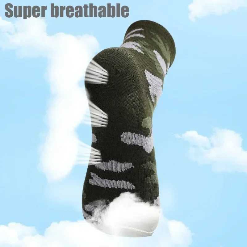 Army Green Mid Tube Socks Autumn Winter Men Comfortable Warm Thickened Socks Soft Large Size Breathable Socks Fashion AccessoryXJ241019