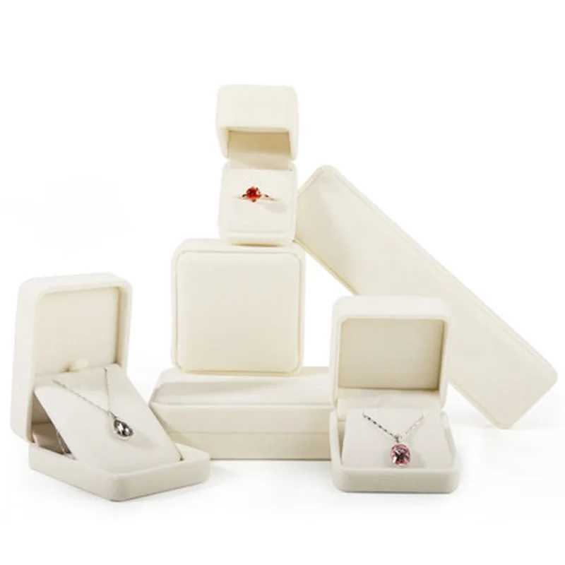 High quality beige velvet jewelry box ring earring holder pendant necklace container jewelry storage box W241019