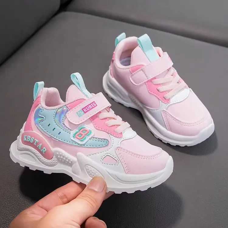 Athletic Outdoor 2024 New Girl Warm Plush Shoes Winter Childrens Casual Leather Shoes Running Sports Shoes Dents Sports Shoes H241019