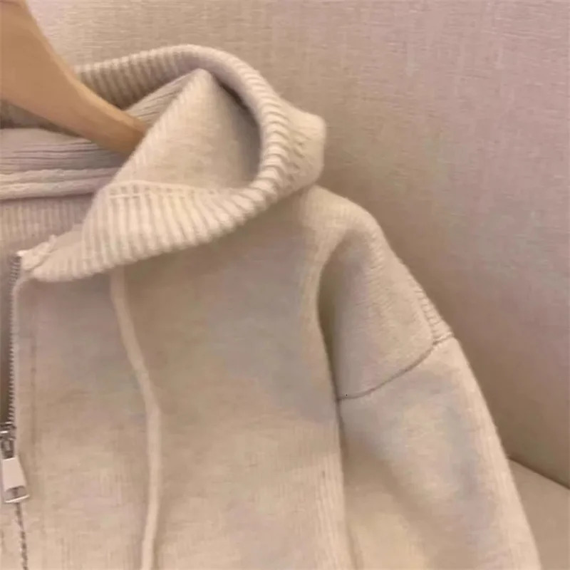 Spring and Autumn womens hooded sweater cardigan top womens loose zipper knitted jacket womens fashionable long sleeved jacket 241019
