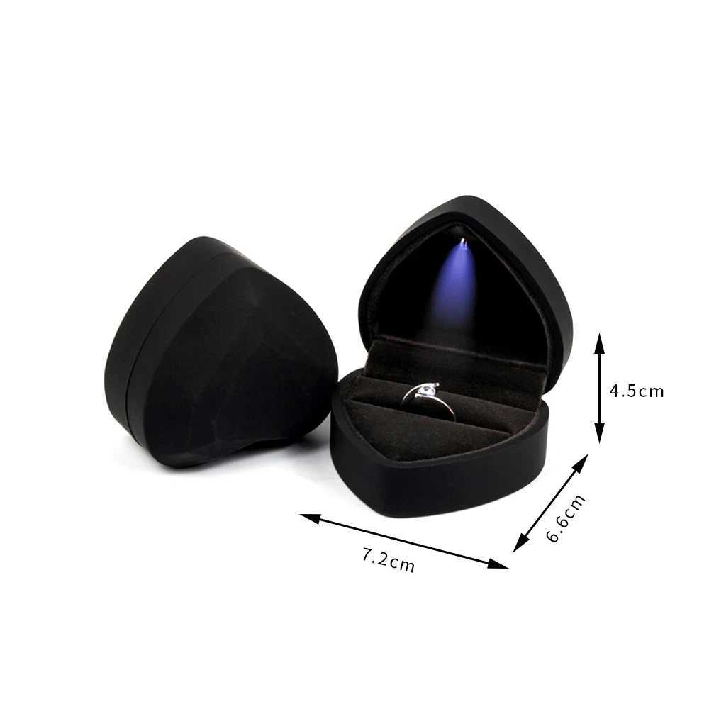Luxury heart-shaped LED wedding ring box with display storage jewelry decoration ring pendant bag birthday gift W241019