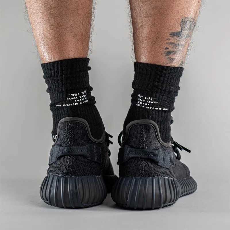 Cotton Letter Socks Men and Women Sports Breathable New Designer Crew Socks Autumn Winter Solid Casual Skateboard Hiphop SockXJ241019