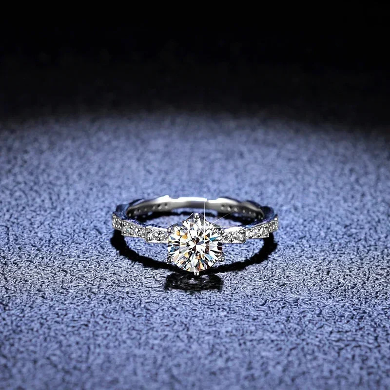 100% PT950 Platinum Ring 1 D Colored Club Ring Suitable for Womens Wedding Exquisite Jewelry Accessories Gifts 241007