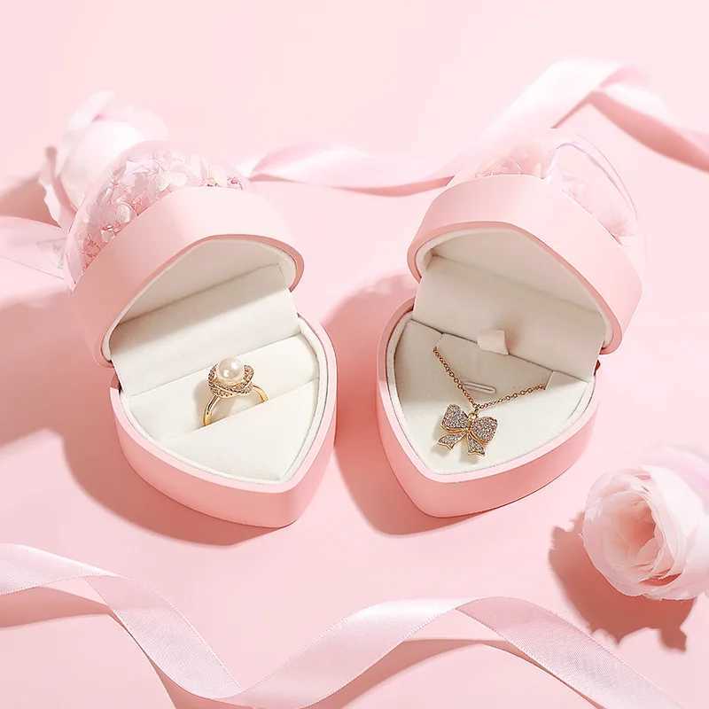 1 piece of 7.1x6.2x6.5cm pink/dark blue Valentines Day dried flower ring pendant box 520 recommended ring box jewelry storage W241019
