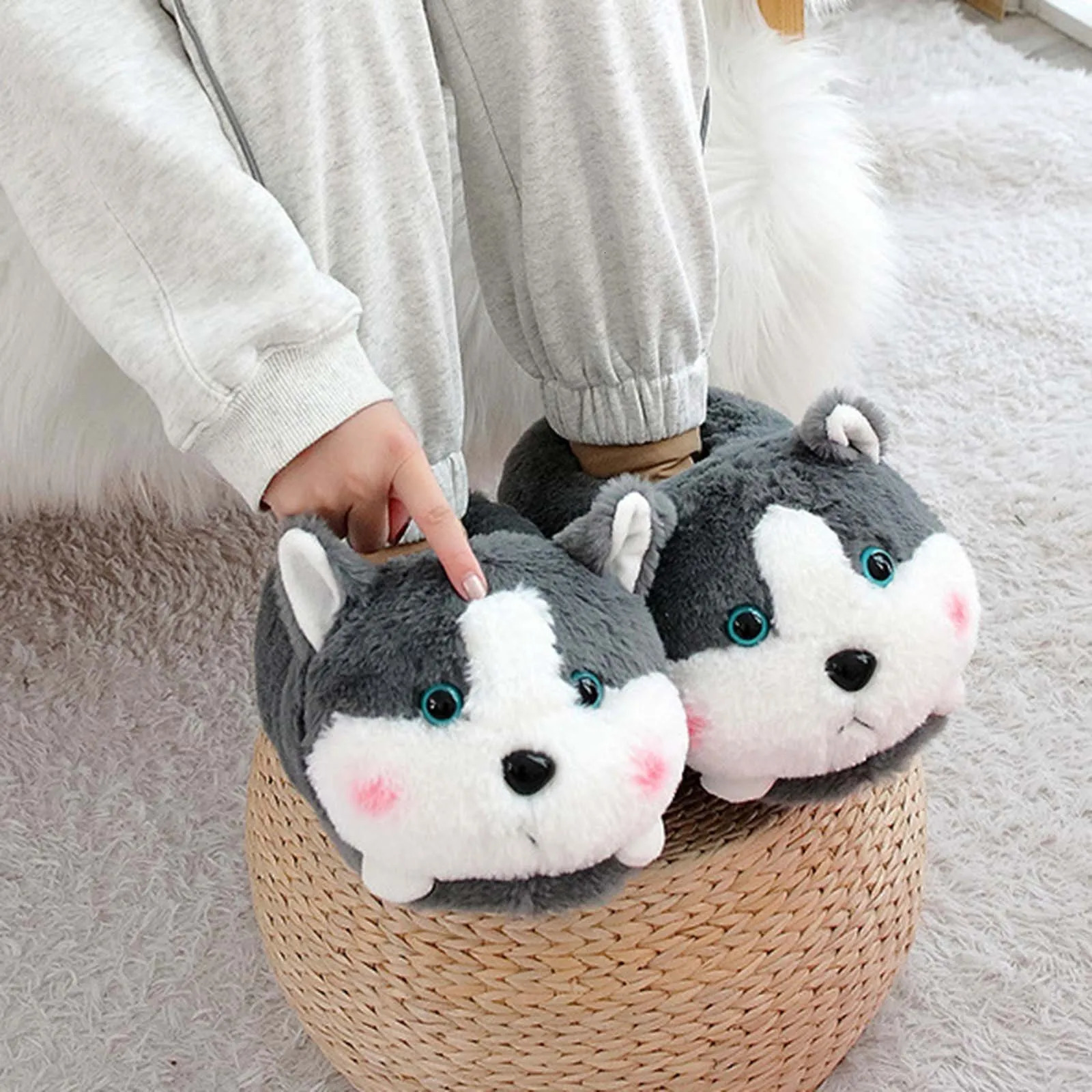Womens Cute Cartoon Slide Christmas Elk Pig Animal Plush Indoor Comfortable and Warm Cover Heel Anti slip Slide Winter Slide 241018