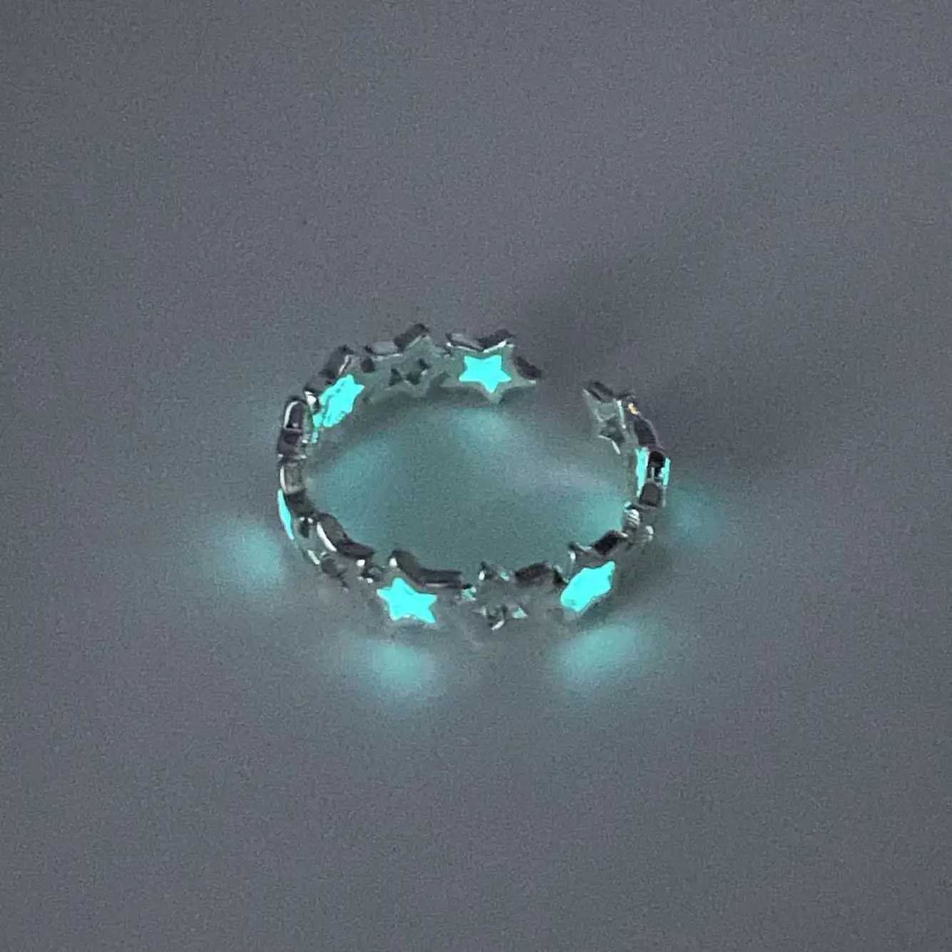Adjustable Punk Noctilucent Cute Star Heart shaped Love Ring Couple Glowing Night Light Ring Men and Women Halloween Party Gift Y241019