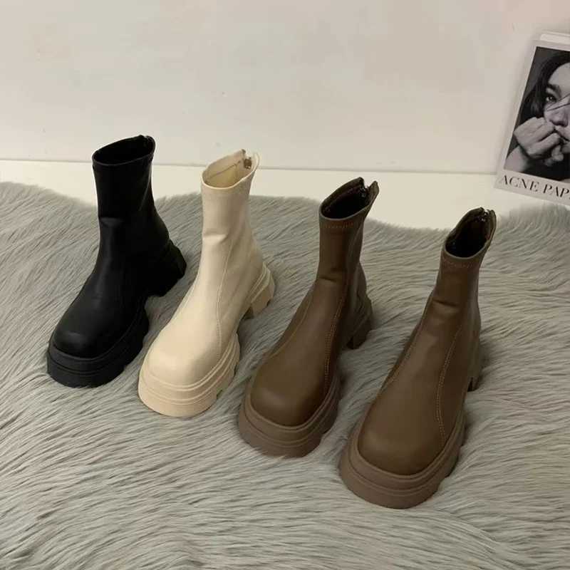 Womens platform snow ankle boots mid boots fashionable motorcycle boots 2024 trend winter designer leather shoes Gottbotas de Mujer Y241019