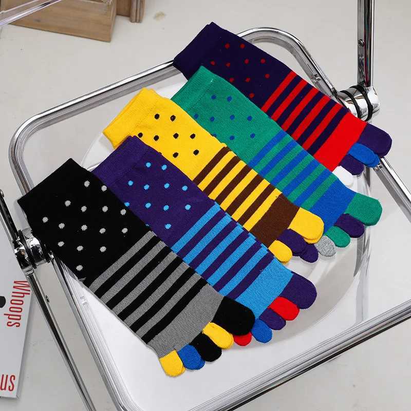 5 Pairs Colorful Toe Socks Large Mans Autumn Winter Thick Cotton Bright Color Fashion Striped Happy Socks Five Fingers EU45 46XJ241019