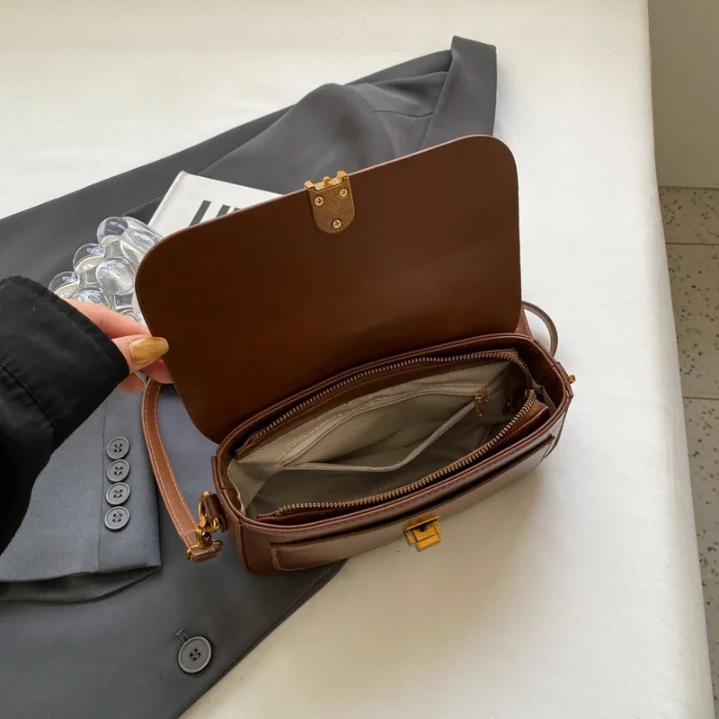 LEFTSIDE Fashion Mini Flip Pu Leather Cross Body Bag for Women Trend er Simple Solid Color Handbags and Wallets 241018