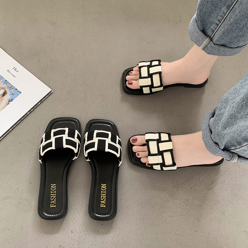 2025 anti slip leisure indoor slippers designer slippers outdoor black and white checkered new designer flip beach slippers women's shoes