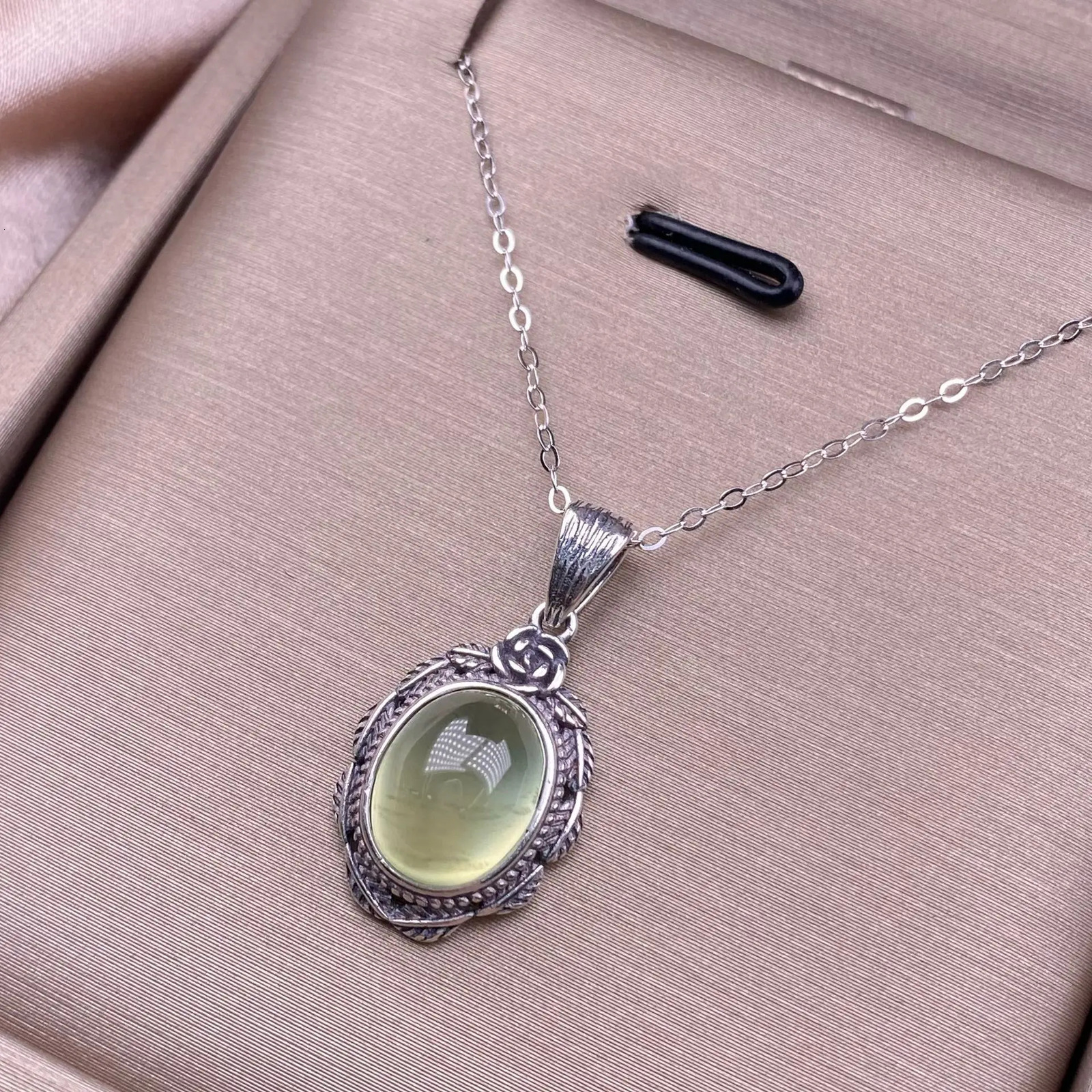 Natural grape gemstone pendant S925 silver womens necklace jewelry gift retro exquisite womens colorful gemstone necklace accessories 241018