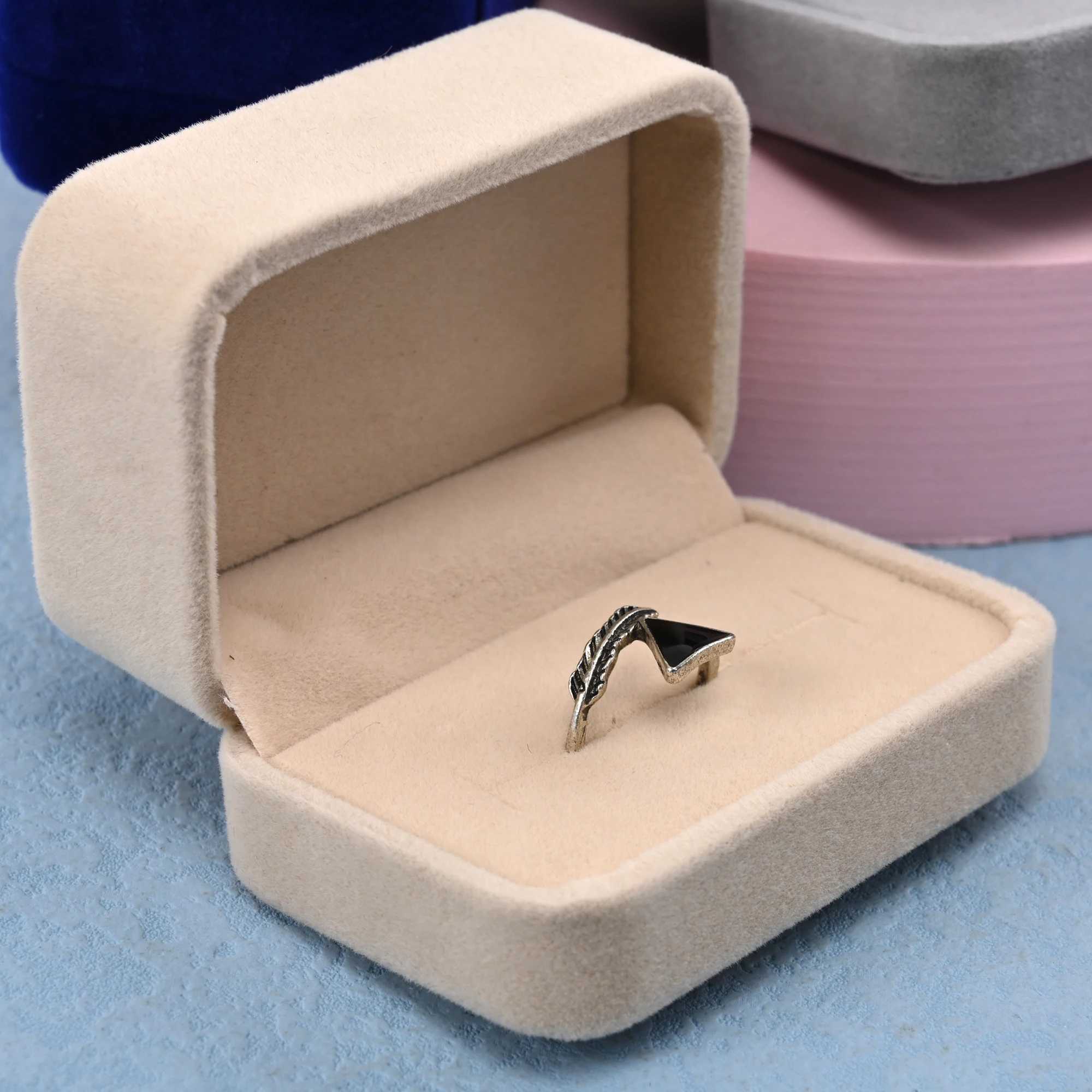 Velvet Ring Box Couple Double Ring Earring Display Stand Case Suggestions for Engagement Wedding Anniversary Jewelry Packaging W241019