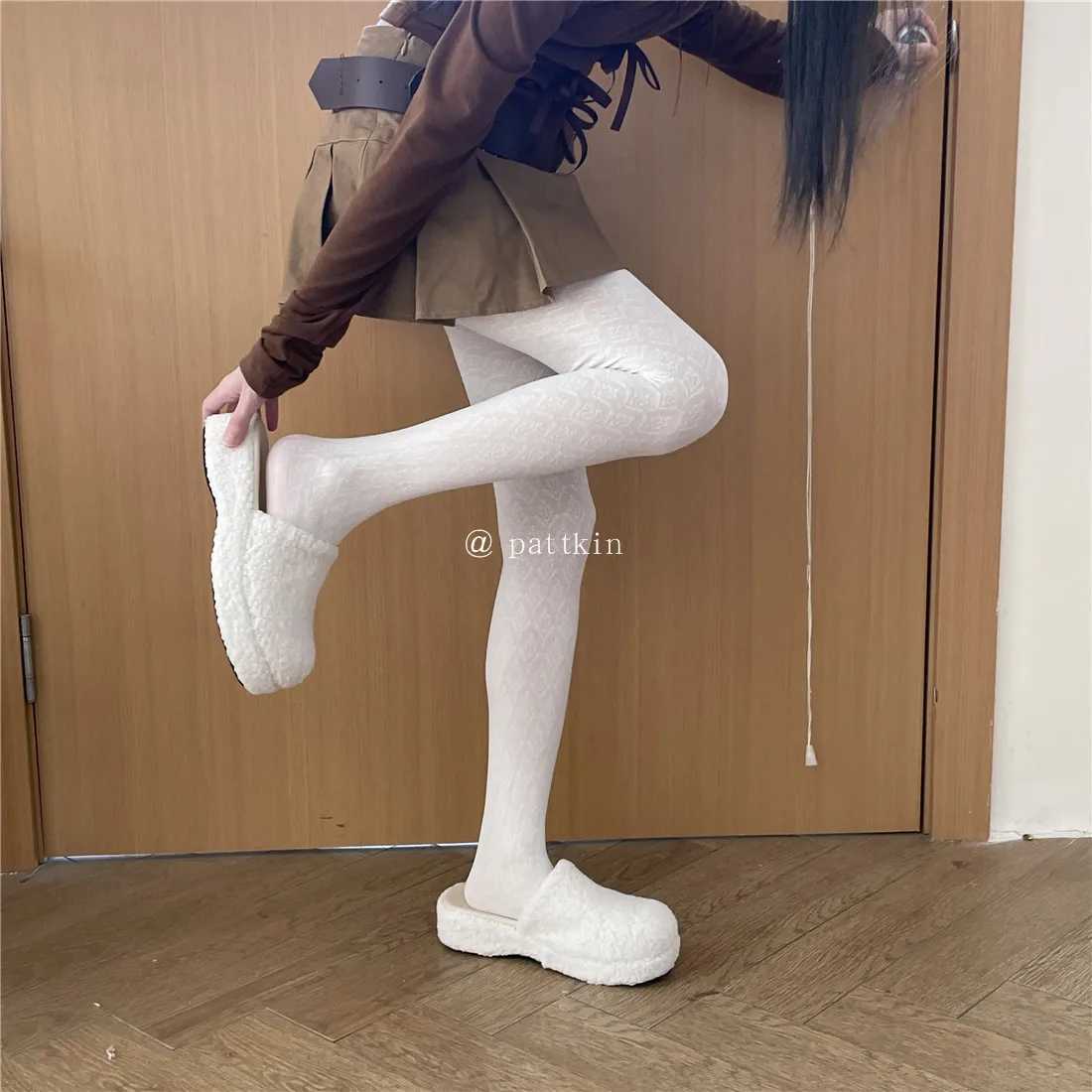 Socks Hosiery Lolita Retro Dark Fringe Lozenge Effect Tights Women Cosplay Pantyhose Girl White Silk Stockings Leggings Tuiwa Y2408330MBEI