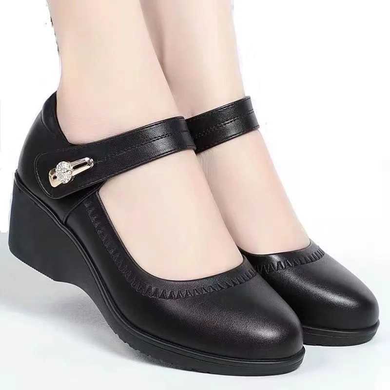 Womens Fashion High Quality Black Patent Leather Wedge High Heels Office Shoes Womens Classic Comfortable Red Hotel Professional Elegant High Heels B0
