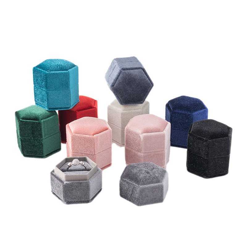 Velvet single ring box gift jewelry organizer packaging for wedding celebrations engagement displays storage supplies accessories W241019