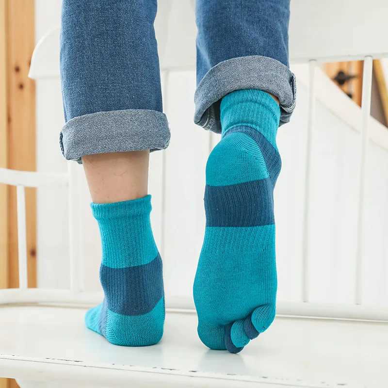 5 Pairs Mens Split Toe Socks Autumn Winter Thick Sports Compression Sweat absorbing Anti friction Cotton 5 Finger Socks FashionXJ241019