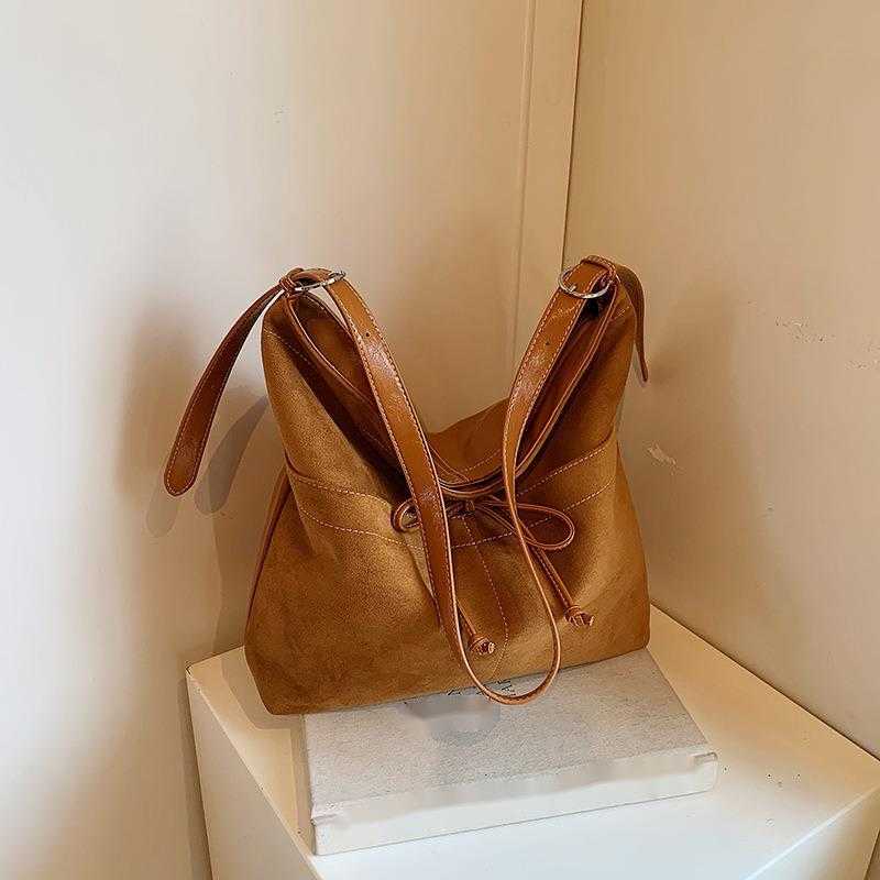 CMM Leisure Commuting Suede Large Capacity Bag for Women New Autumn and Winter Single Shoulder Crossbody Bag Tote Bag
