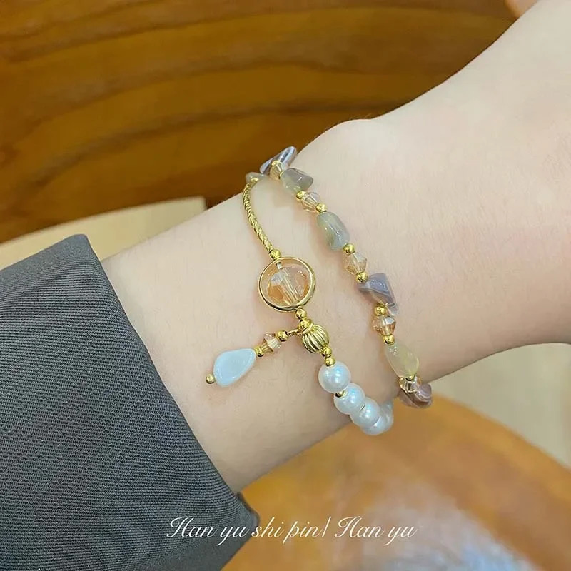 Irregular natural stone double-layer stacked pearl bracelet suitable for womens niche n sweet spliced pearl bracelet 241018