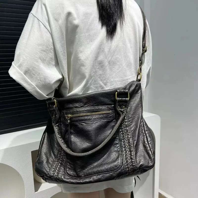 Women's Fashionable, Elegant, Retro Y2k Spicy Girl Motorcycle Bag, Large Capacity Washed Old Style Slng Shoulder Handbag