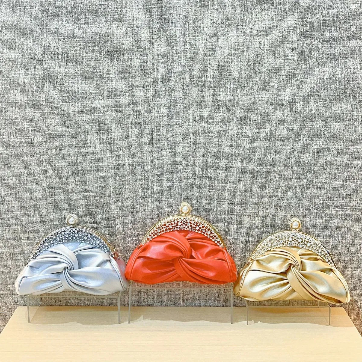 Gold silver red vintage womens bag fashionable pearl crystal clutch small wallet party chain shoulder bag womens handbag 241018