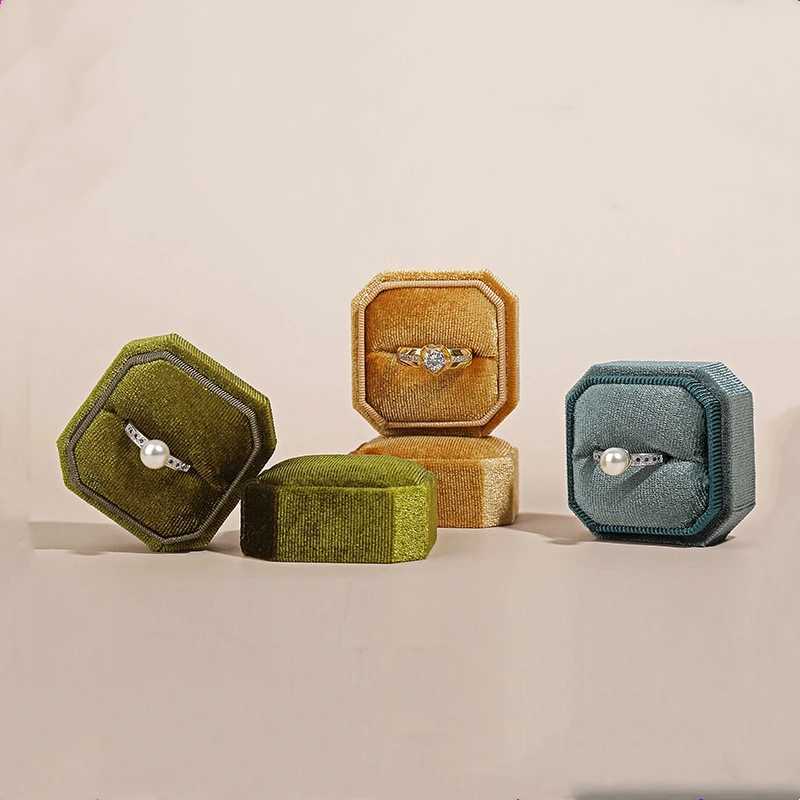 Retro octagonal square velvet single ring and double ring box with detachable headband earrings recommended as engagement gift W241019