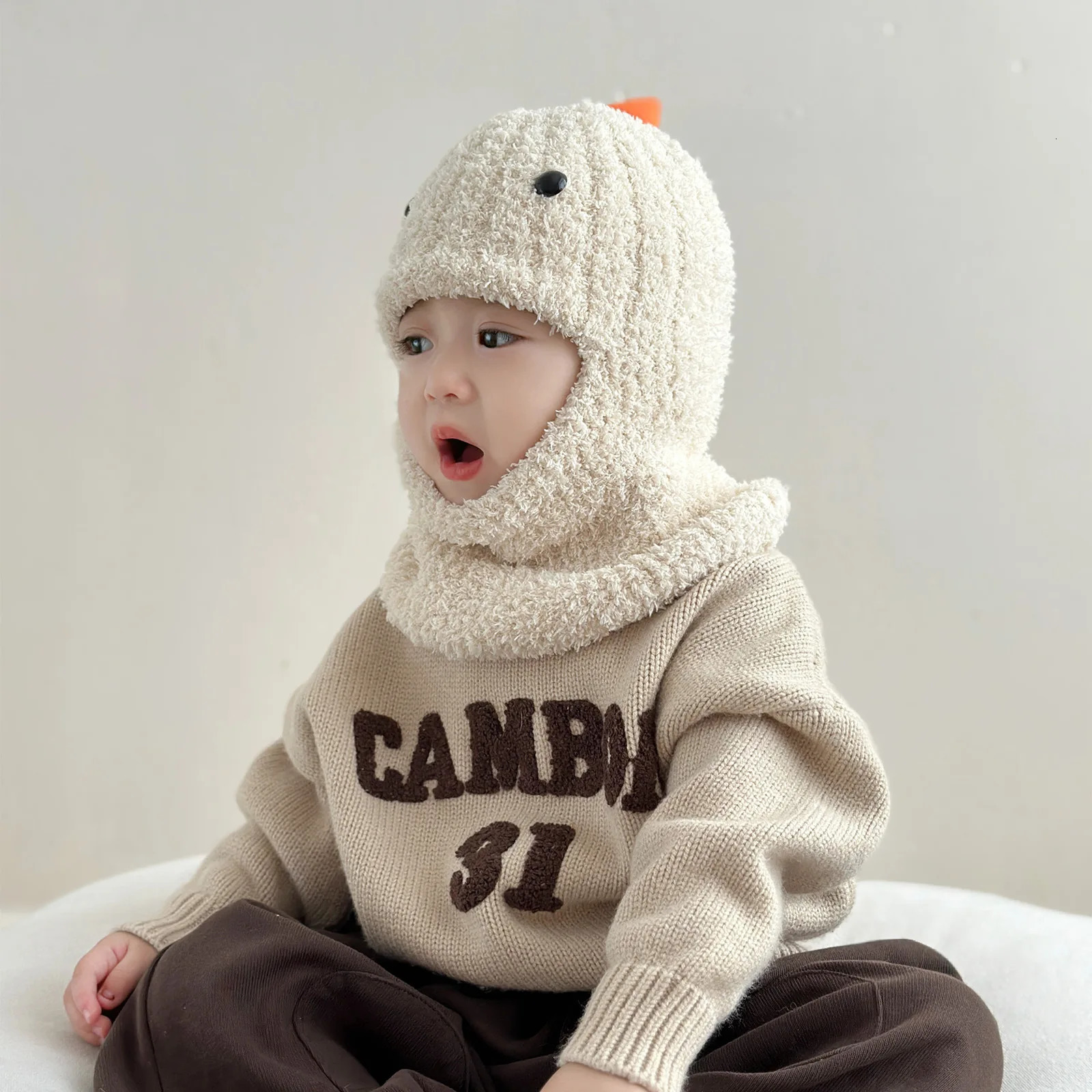 Windproof facial protection childrens hat neck scarf one-piece hat baby pull-out hat thick one-piece dinosaur 241019