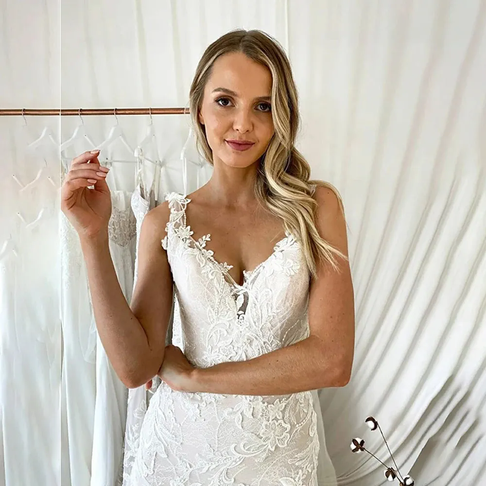 Floral V Neck Romantic Wedding Gown Custom Made Mermaid Sleeveless OpenSize Embroidered Bridal Dress Lace