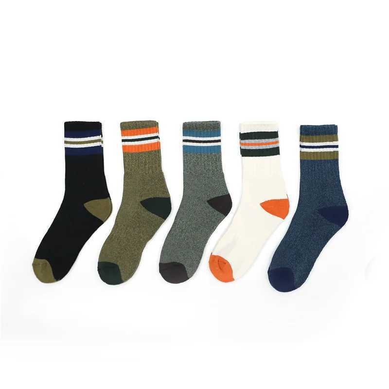 Autumn and winter mens warm mid-tube wool striped thick sports socks retro trend socks 1 pairXJ241019