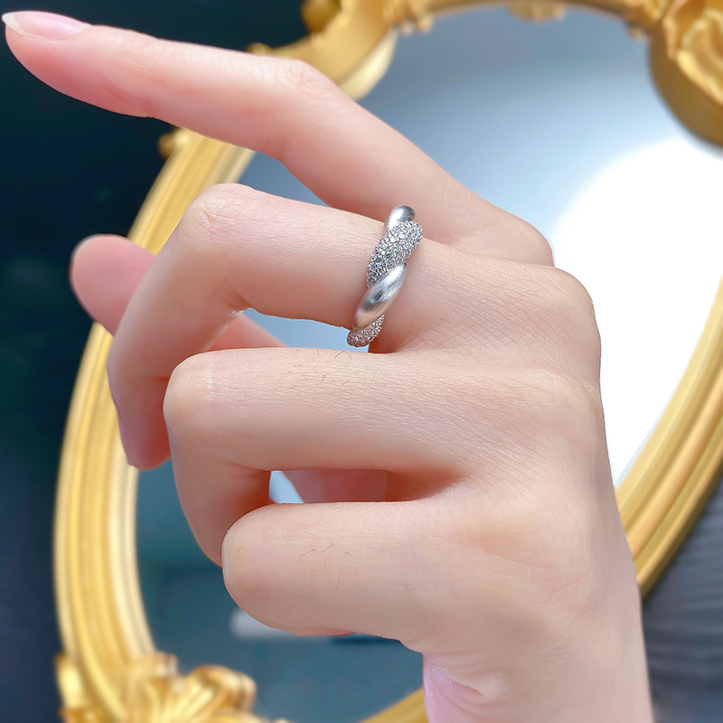 Exquisite Sterg Sier Moissanite Dia Eternity Ring - Perfect for Your Special Day