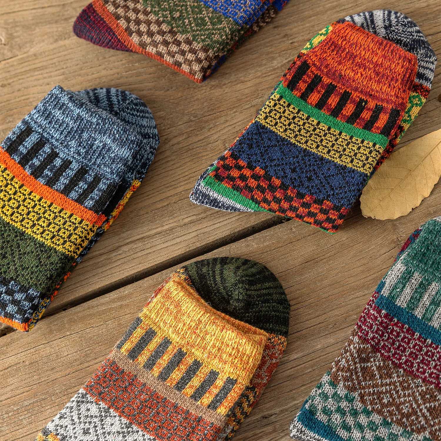 5Pairs/lot New Witner Men Socks Women Lover Socks Thick Warm Socks Vintage Sock Colorful Gift Free size EUR 37-43XJ241019