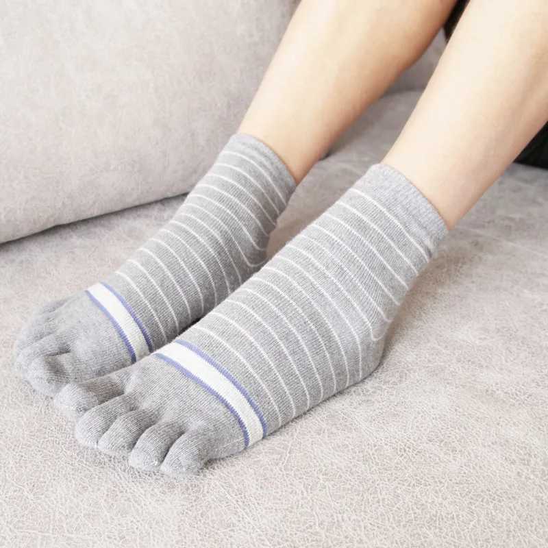 4 Pairs Thick 5 Finger Socks Man Winter Cotton Breathable Warm Business Against Cold Snow Toe Short Floor Terry Socks ThermalXJ241019