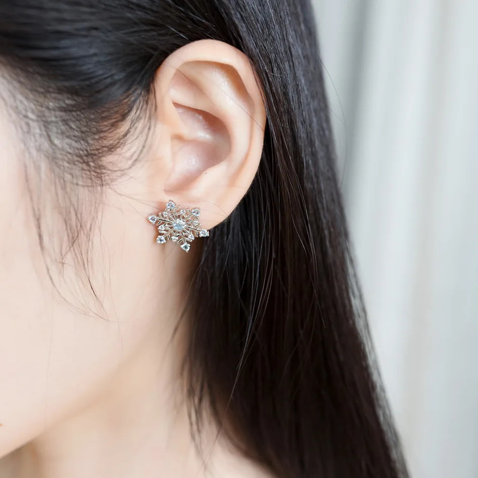 WES 925 sterling silver sapphire 3A Zicron snowflake stud earrings suitable for women exquisite jewelry Christmas party gifts fashionable engagement 2