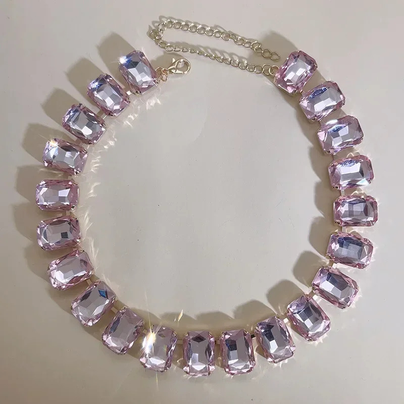 INS pink sparkling glass inlaid short necklace for womens party simple ball fashionable charm crystal collarbone chain jewelry 241018 ww