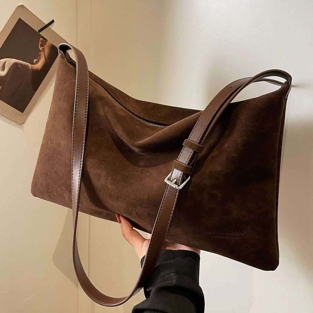 2024 New Lazy Style Retro One Shoulder Underarm Handbag Large Capacity Commuter Bag